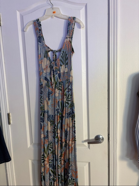 Dress - Picture 1 of 1